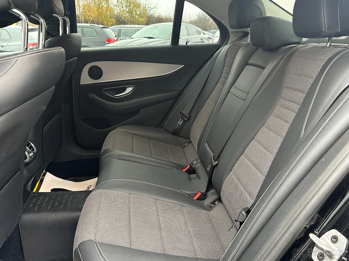 Mercedes-Benz E 220 2022 - 17