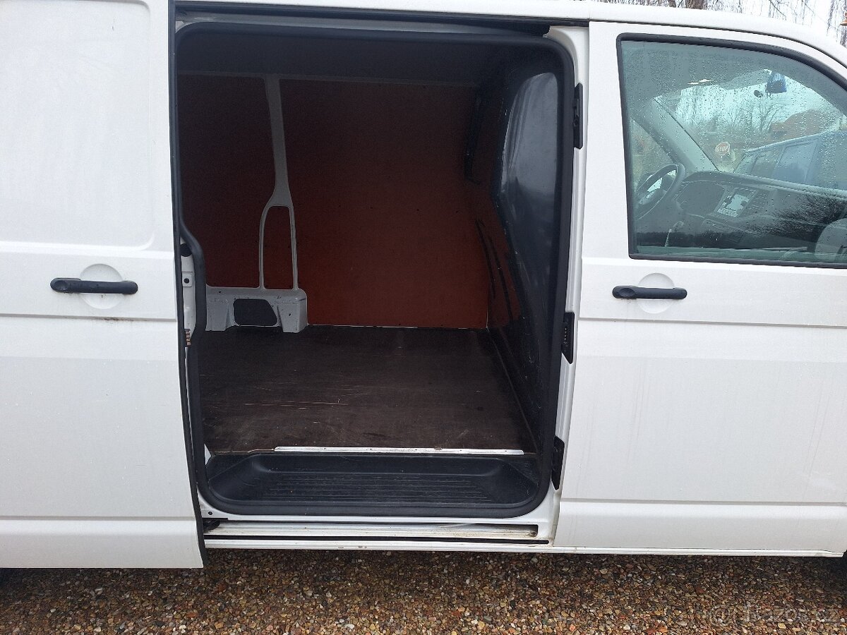 VW Transporter T6.1 2.0Tdi DPH rv.2020 - 17
