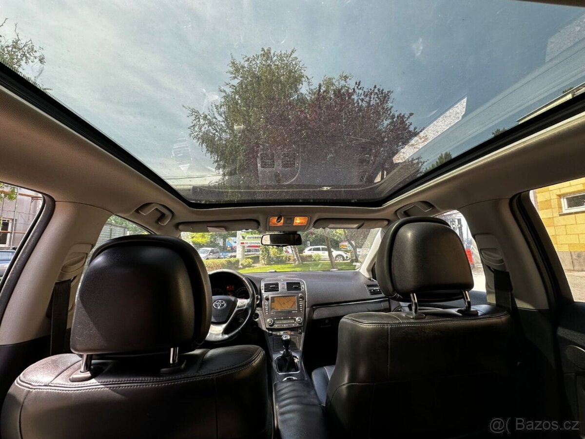 Toyota Avensis combi 2.2 D-4D Exclusive - 17