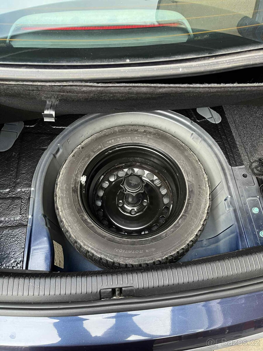 Prodám VW Passat 1.6 - 17