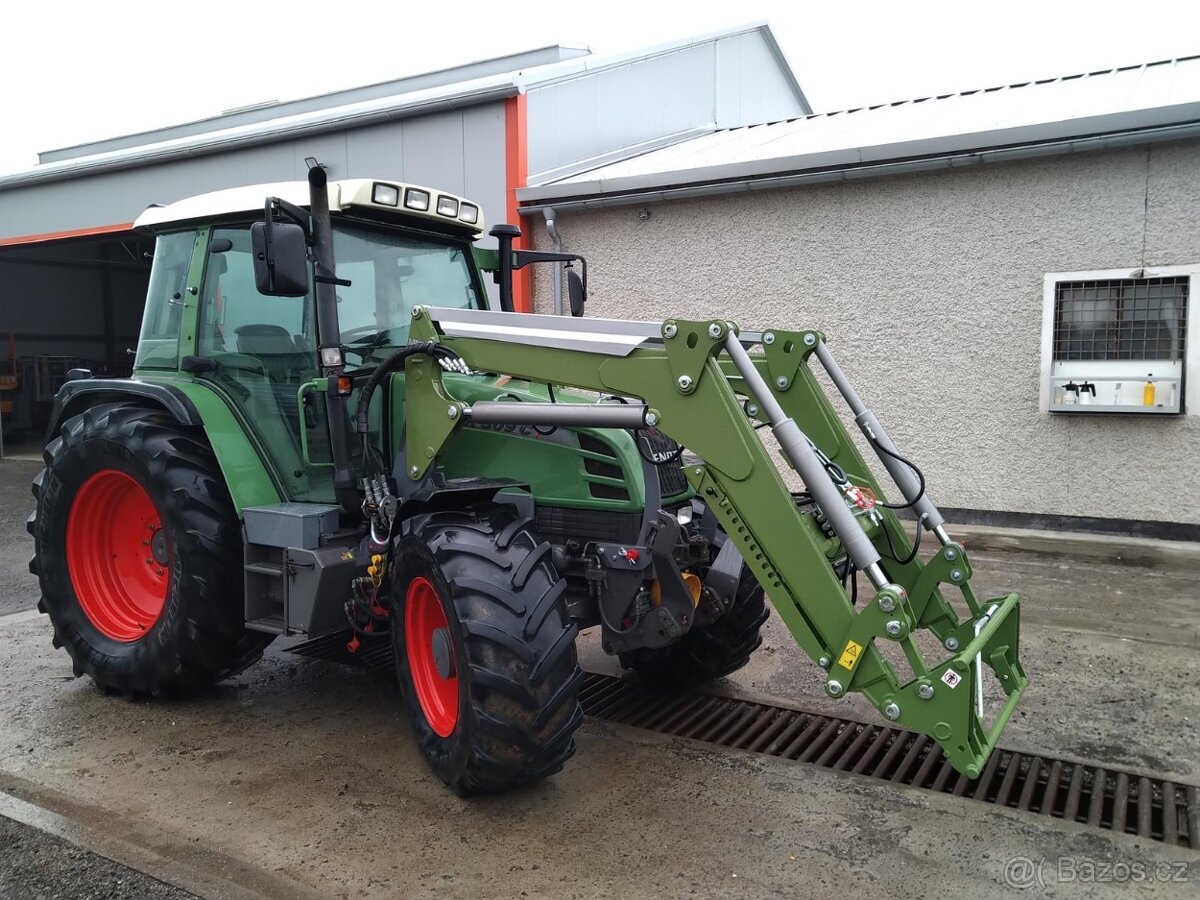 MONTUJEME CELNI NAKLADACE INTER-TECH NA TRAKTORY - 17