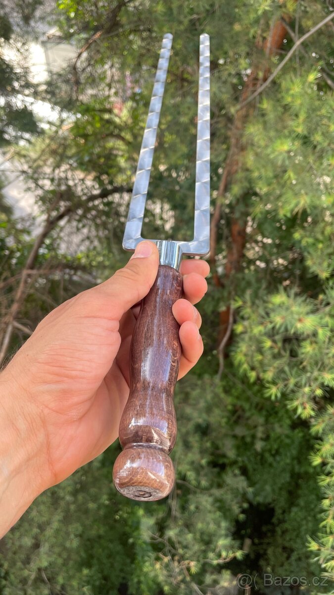 Sada špízů v pouzdře s vidličkou a dvojitými špízy - 17