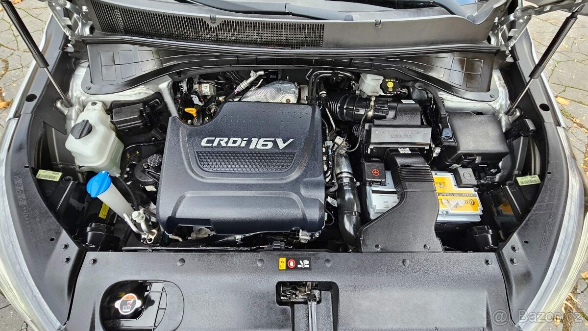 KIA Sorento 2.2 CRDI 16V 147 kW Premium 4x4 automat serviska - 17