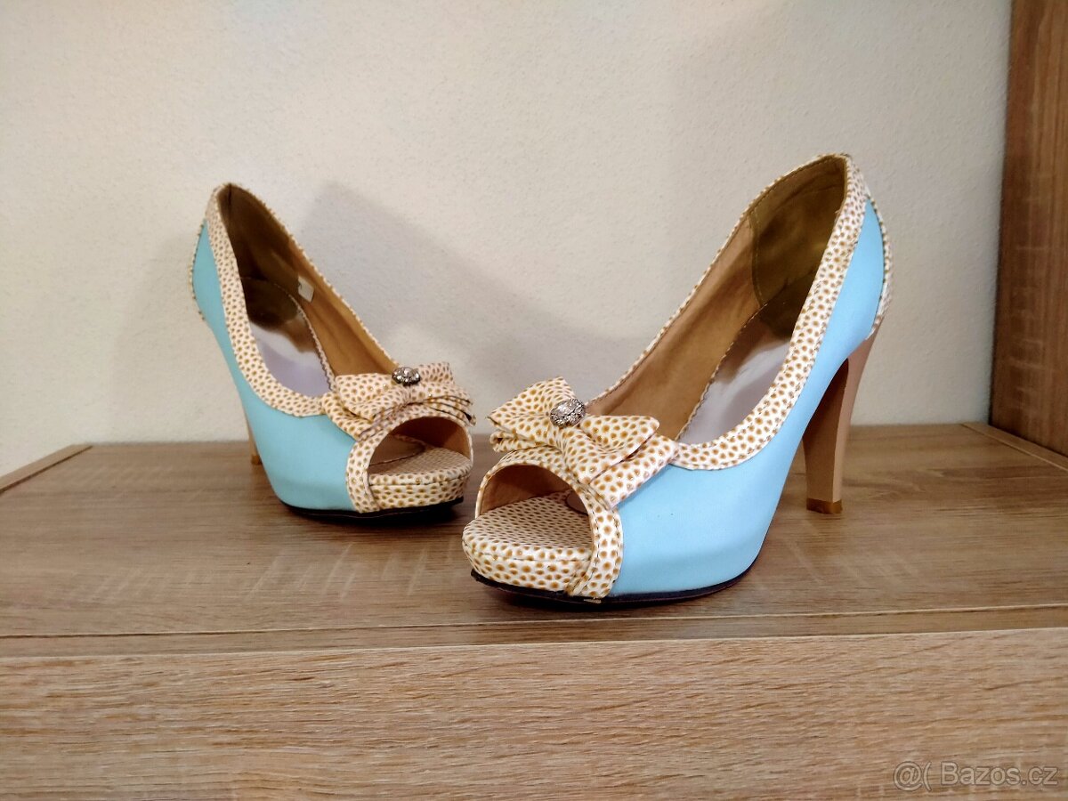 Lodičky, sandály - úklid šatny - 17