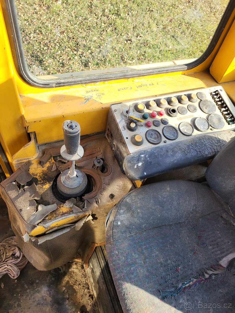 Buldozer Liebherr PR 731C-L motor BĚŽÍ, DPH - 17