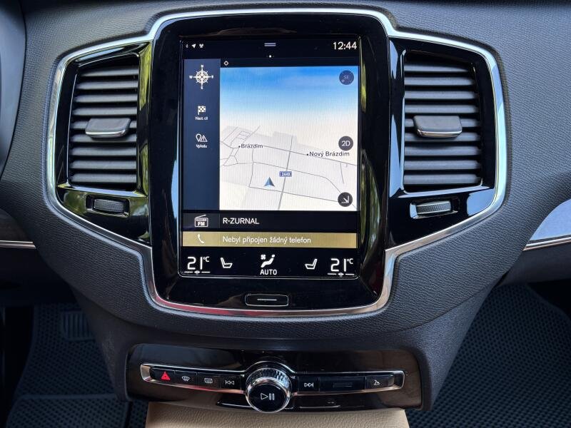 Volvo XC90 D5 AWD, 4X4, REZERVACE - 17