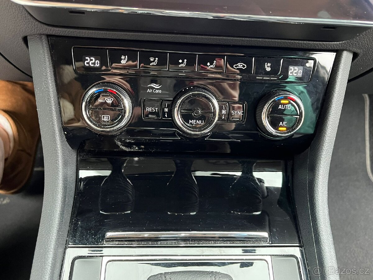 Škoda Superb L&K rv.2018 - 17