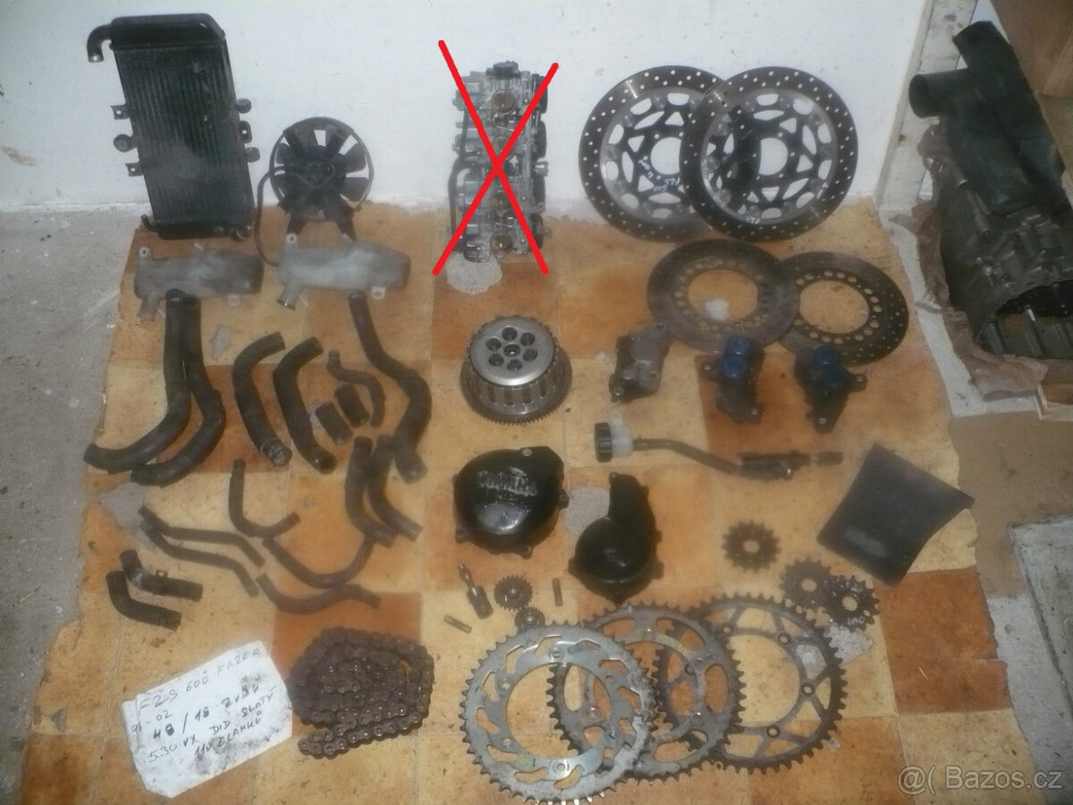 Yamaha FZS 600 Fazer r. 98-02-díly ze dvou motorek - 17