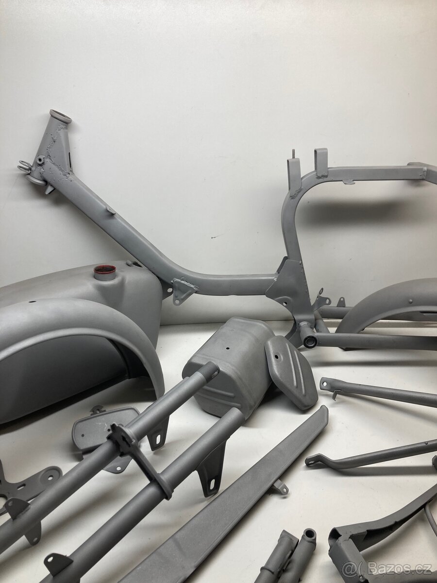 PÍSKOVÁNÍ/LAKOVÁNÍ - 17