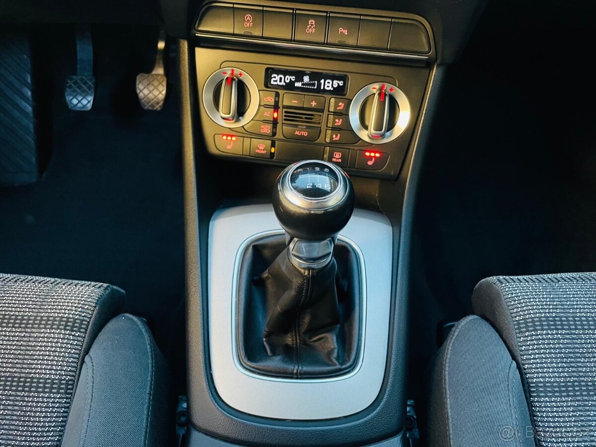 Audi Q3 2.0TDI 4x4 MANUÁL QUATTRO VÝHŘEV SENZORY SERVISKA - 17