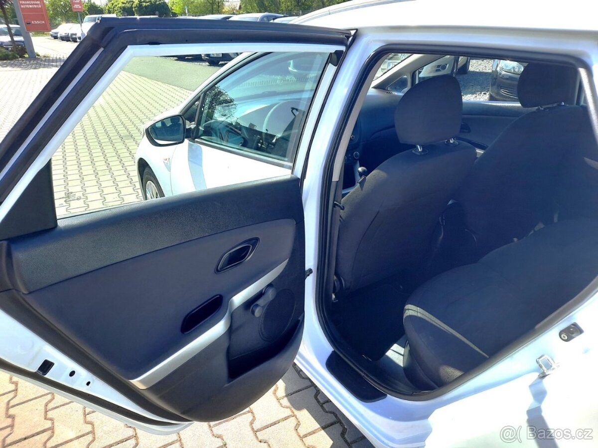 Kia Cee´d 1,4 CVVT-i KLIMATIZACEESP - 17