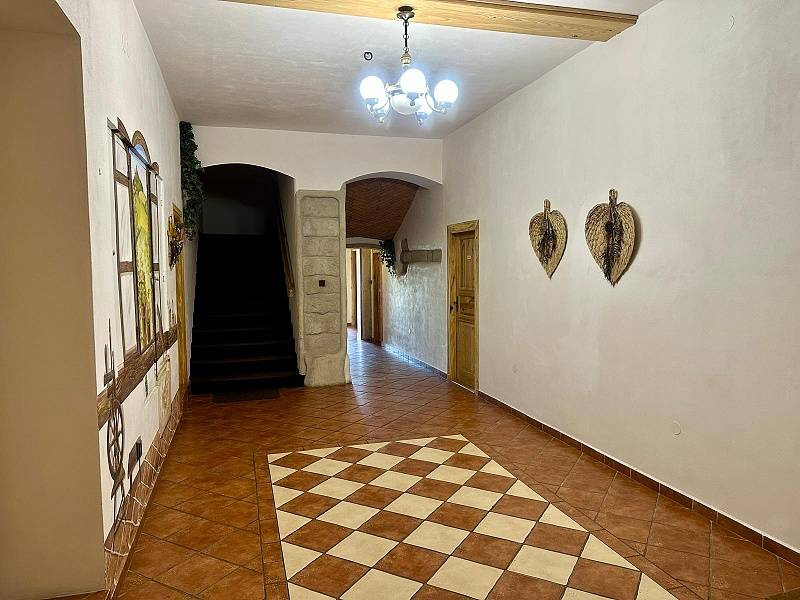 Pronajmu byt 2+kk, 60 m2 - KNĚŽNICE 5 km od Jičína - 17