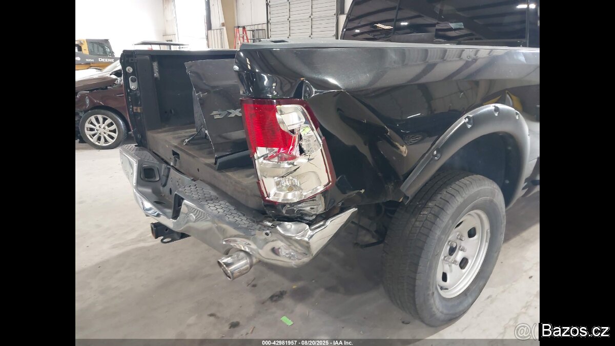 Dodge RAM 1500 5.7 v8 2016 4x4 117tis mil - 17