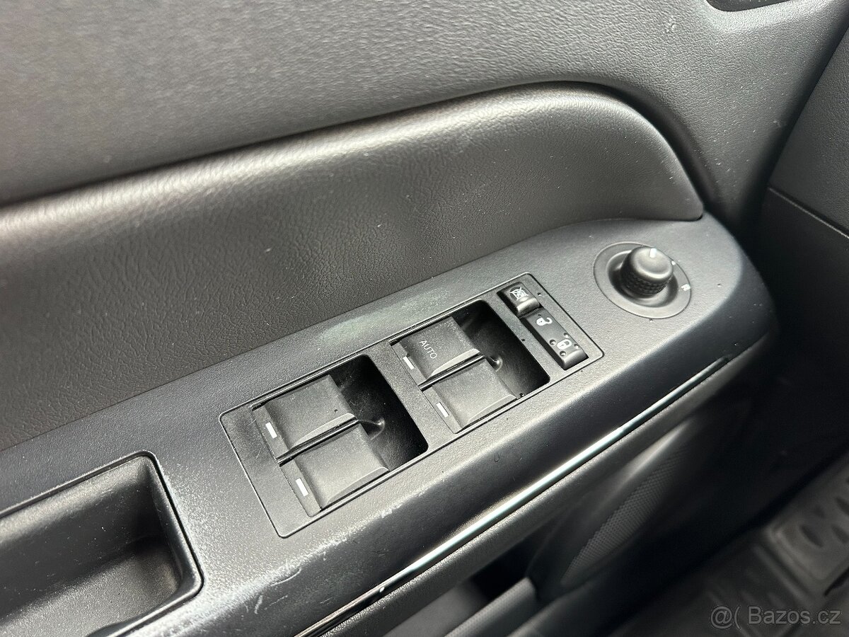 Jeep Compass 2.1 120kW 2012 149511km 4x4 TAŽNÉ - 17