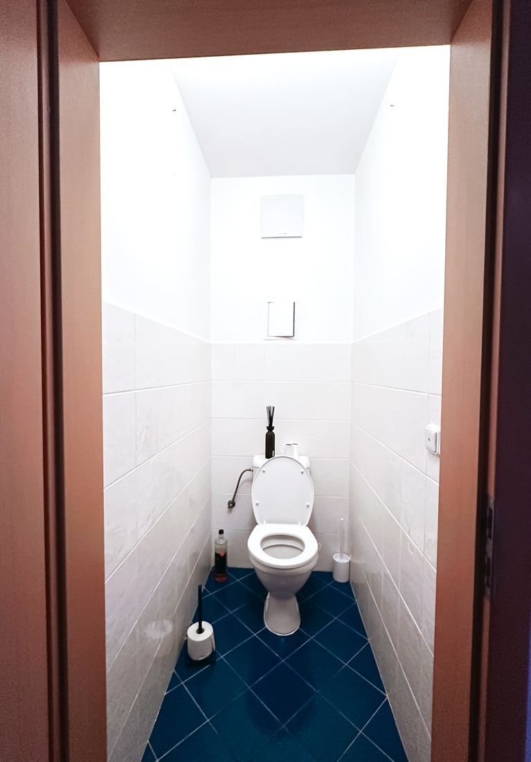 Slunný byt v novostavbě v Řepích - 17