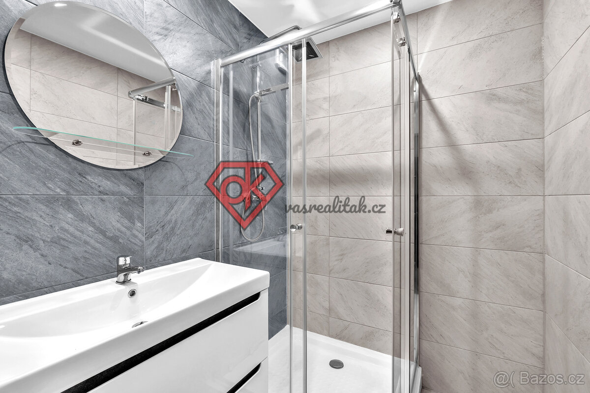 PRODEJ - byt 3+1 v Trnově - 17