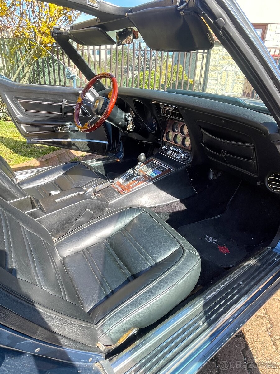 Prodám Chevrolet Corvette C3 Stingray 1975 - 17