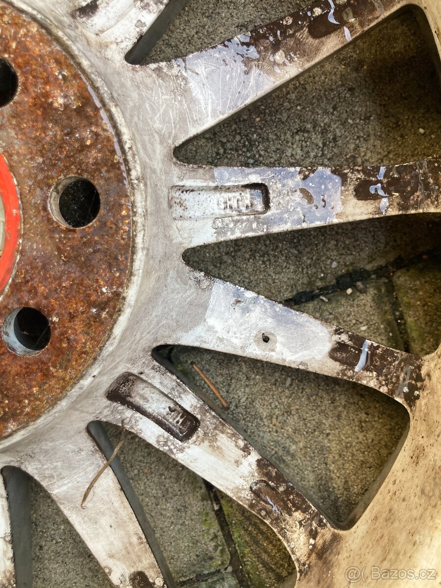 Alu kola R15 - 5×100 a 5×108 -dvouroztečová + pneu - 17