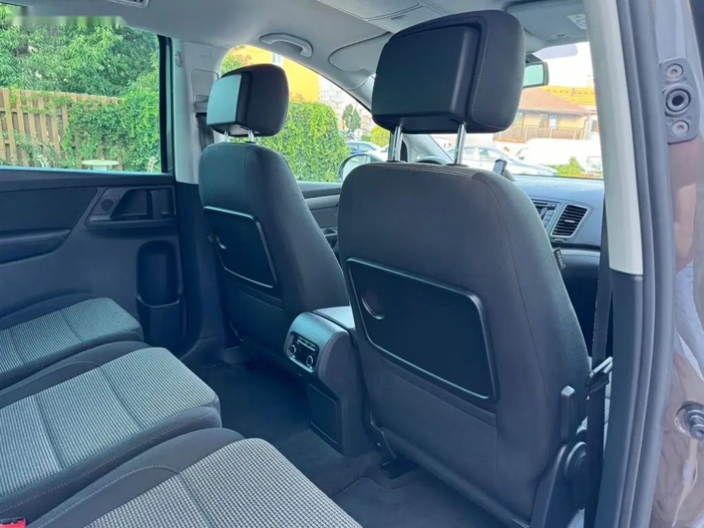 Volkswagen Sharan, 2.0TDI DSG 7 míst - 17