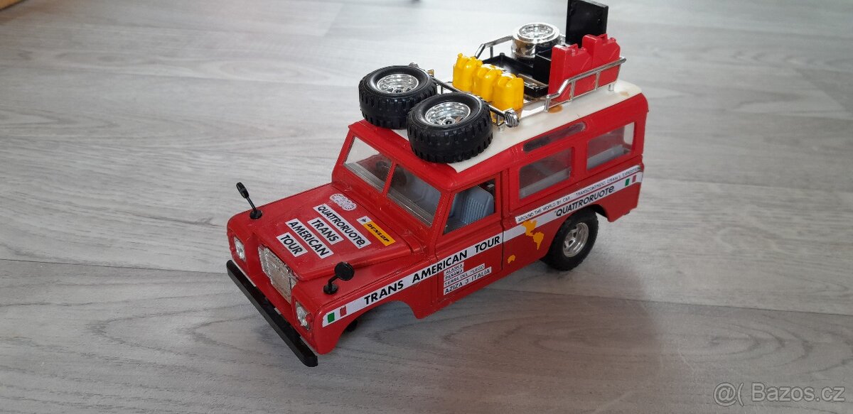 autíčka - modely Bburago 1/24 starší na díly - 17