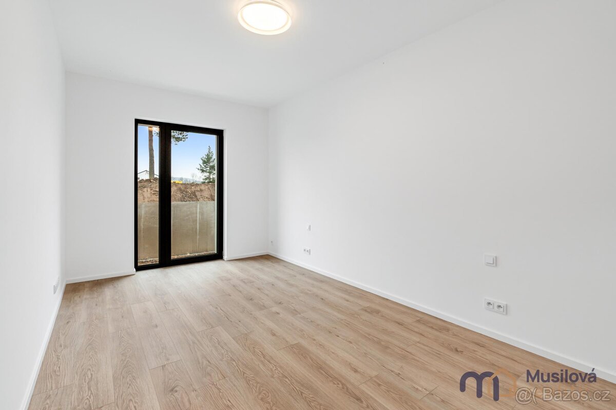 Pronájem rodinného domu 92 m2, pozemek 300 m2 - 17