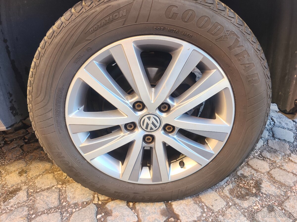 VW MULTIVAN T6 2.0TDI 110kW-1MAJITEL-PERFEKTNÍ STAV - 17