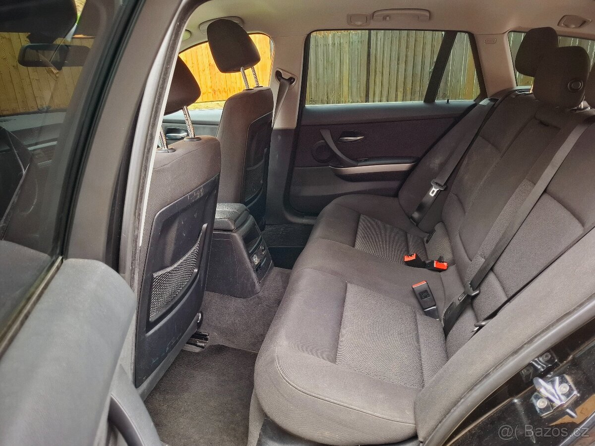 BMW 325i Touring (E91) - 17