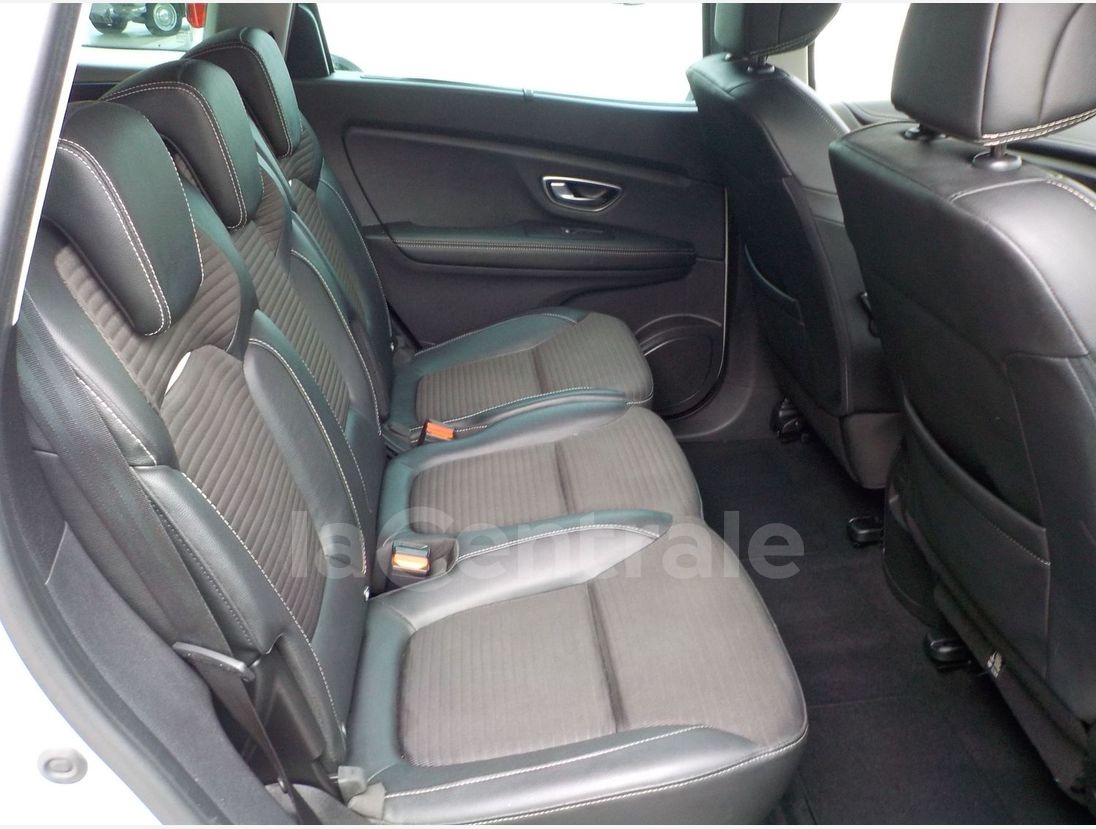 RENAULT Grand Scenic IV 1.7 dCi 120 BLUE INTENS 7 míst 2019 - 17