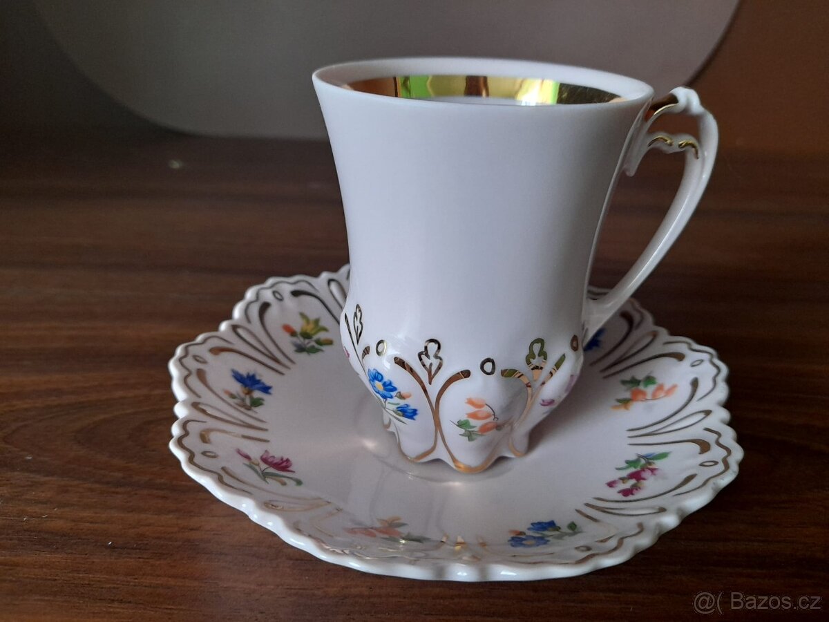 Stare sklo a porcelán - 17