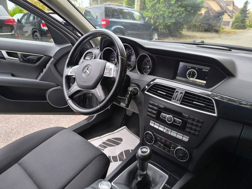 Mercedes-Benz Třídy C200, 2.2 CDi ,Xenon,navi - 17