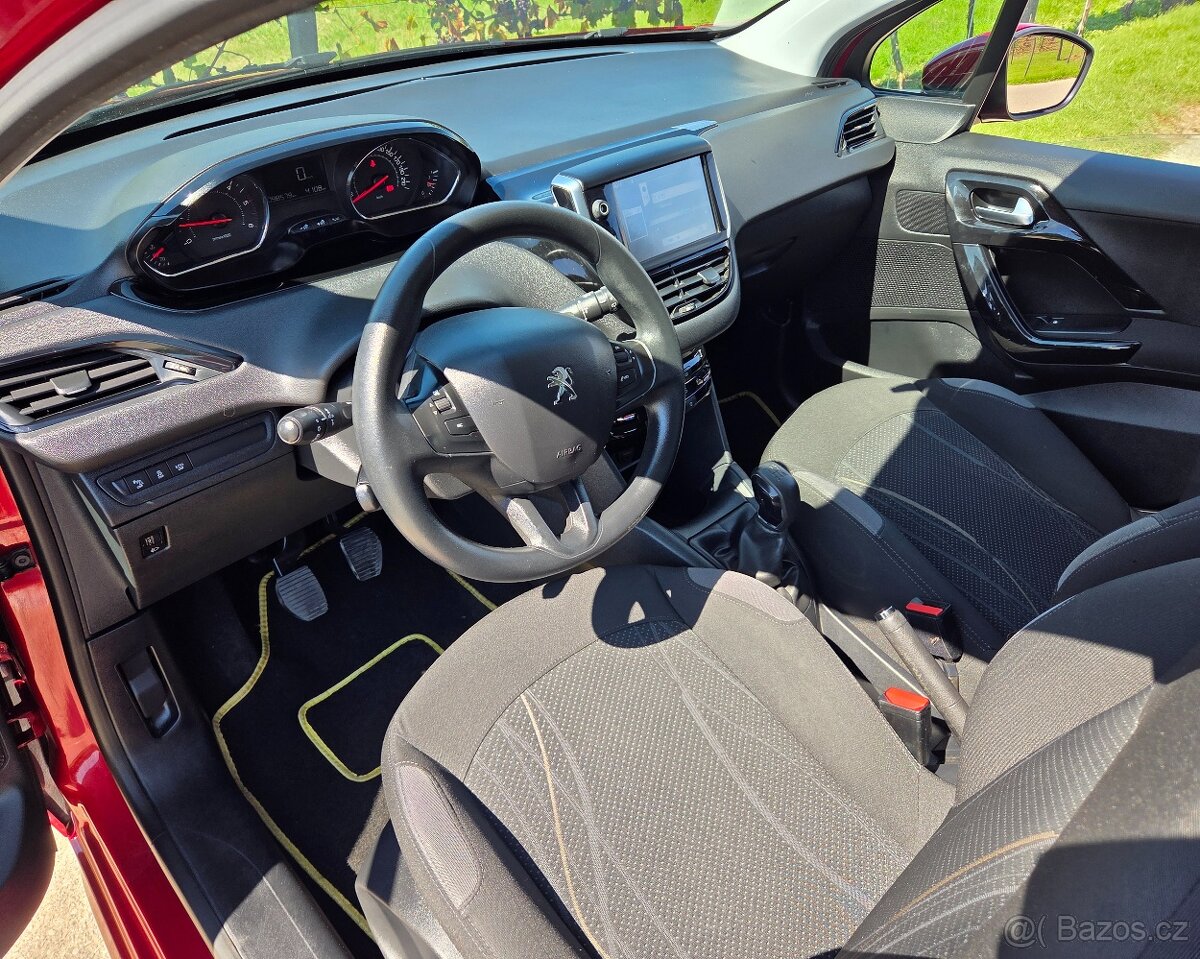 Peugeot 208 1.6 HDi 68KW/92 koní R.V.08/2012 - 17