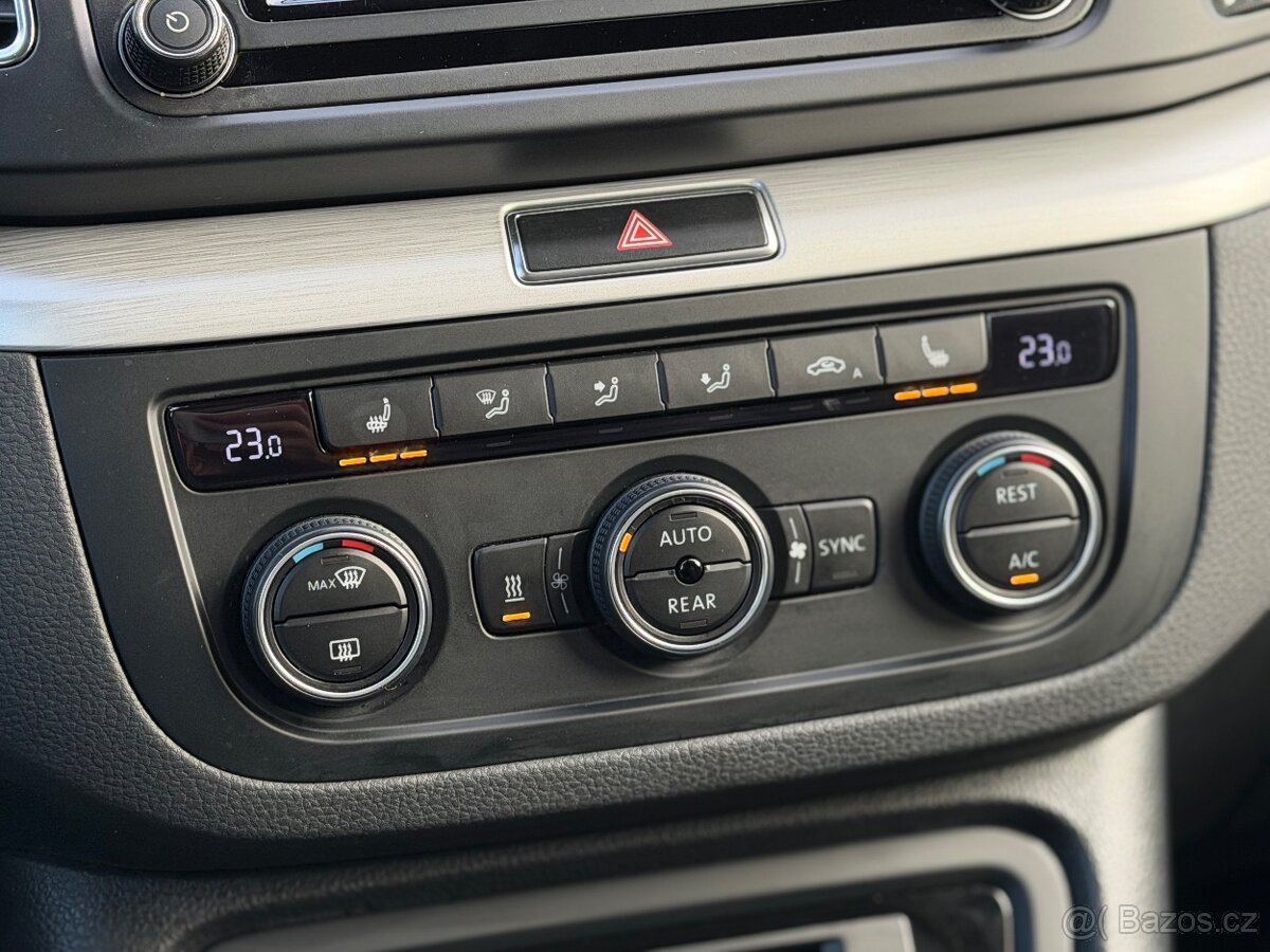 VW SHARAN 2.0 TDI 110KW WEBASTO KAMERA ACC XENON M2021 - 17