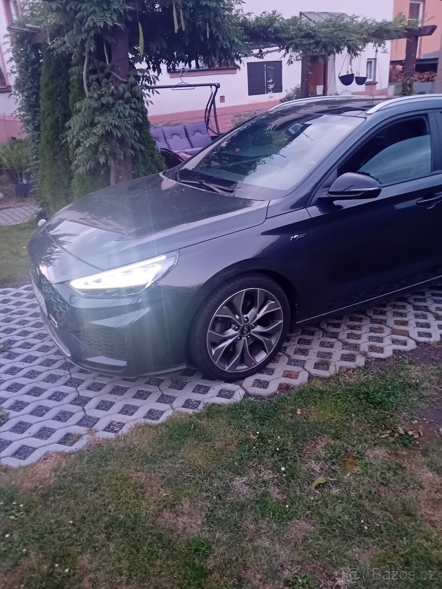 Hyundai i30 combi 48V - 17