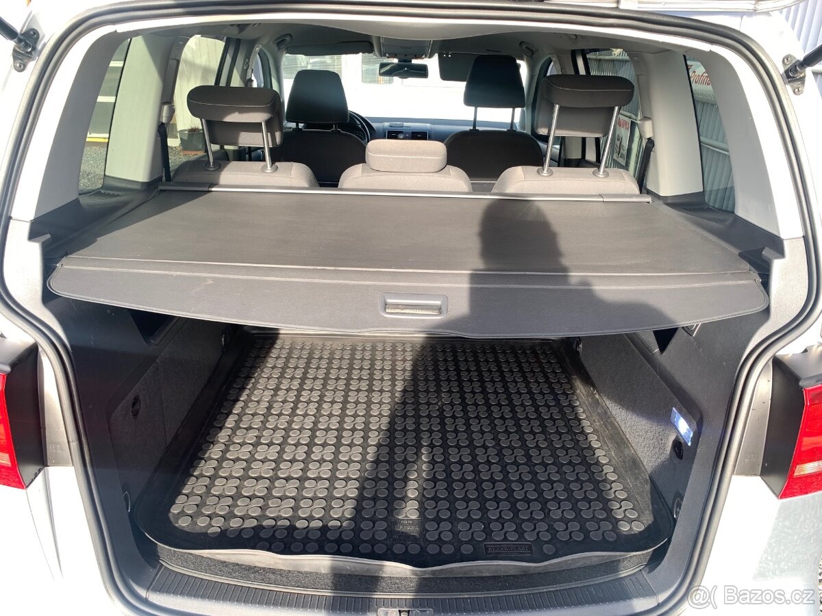 VOLKSWAGEN TOURAN 1.6 TDi Comfortline - 17