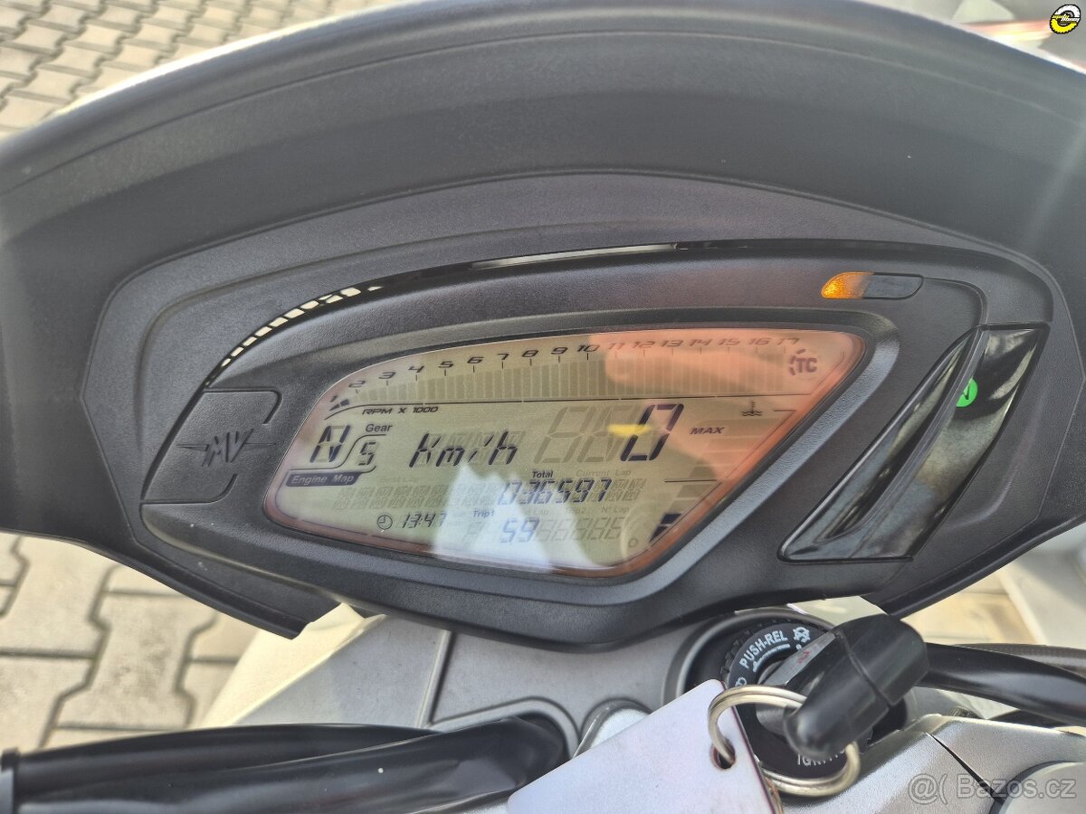 MV Agusta Brutale 675 - 17