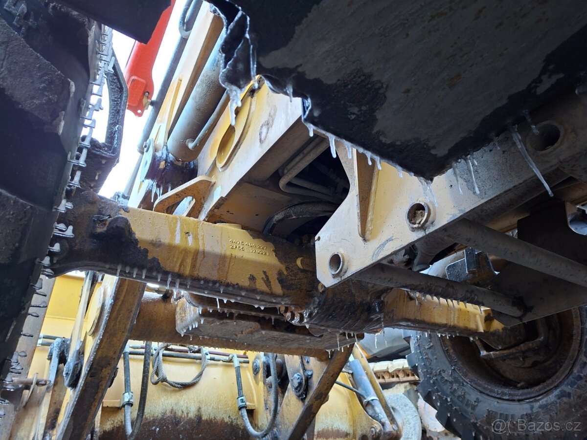 CATERPILLAR 432 4X4 - 17