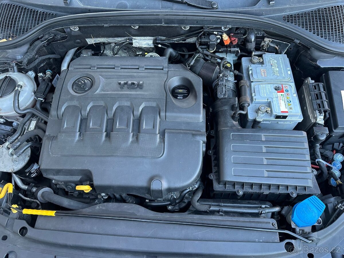 Škoda Octavia III Combi - 17