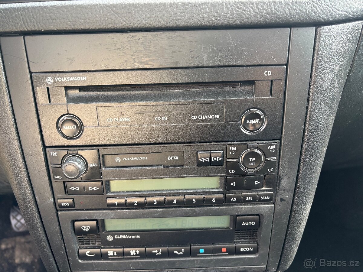 VW Golf IV 1.6i - 17