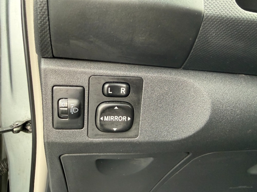 Toyota Yaris 1.3 VVT-i 64kW Automat - 17