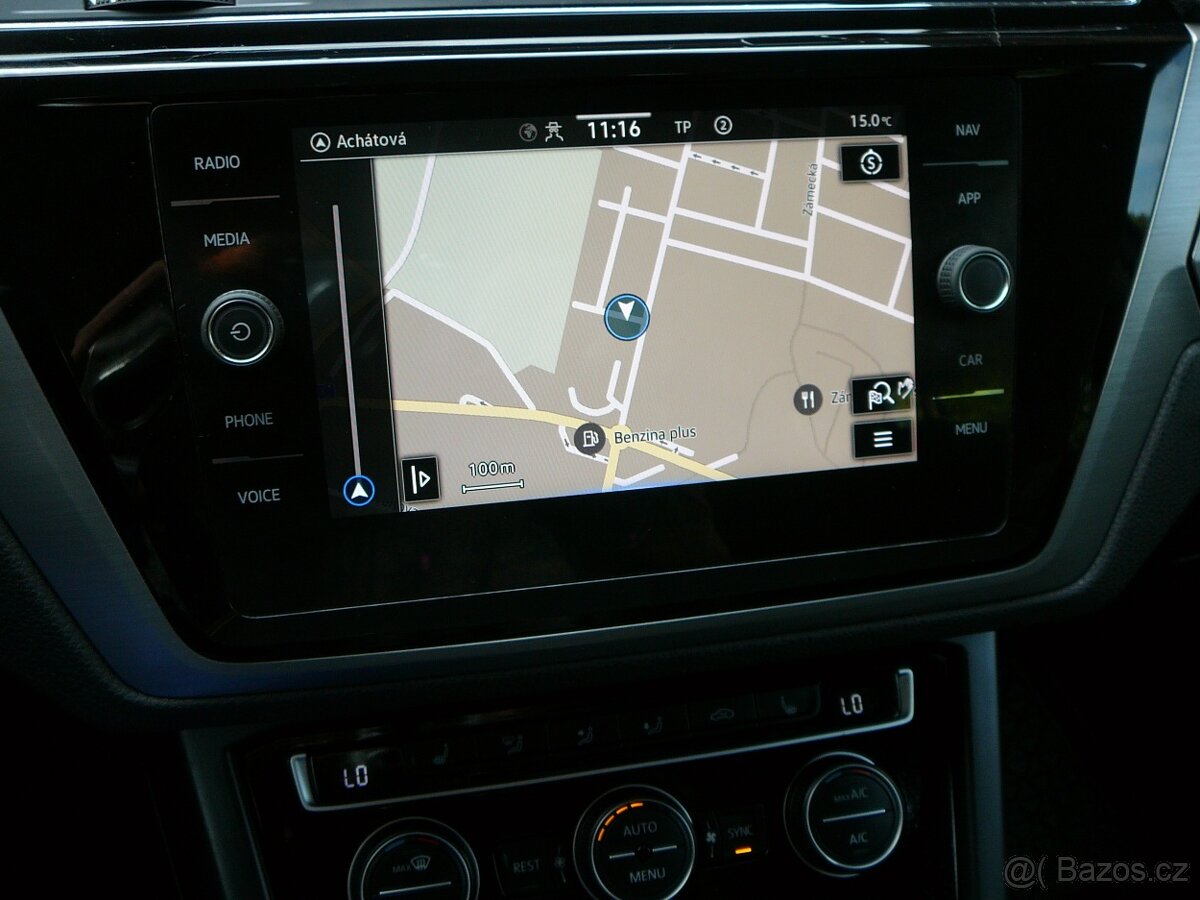 VW TOURAN 2.0 TDI 90KW FULLLED NAVI ACC FRONT EL.TAŽNÉ 2021 - 17