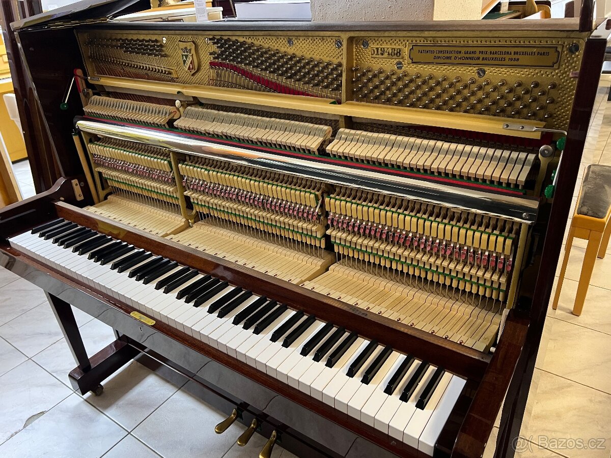 Petrof 125 r.v 1992 opus. č 519488 se zárukou 5 let, doprava - 17