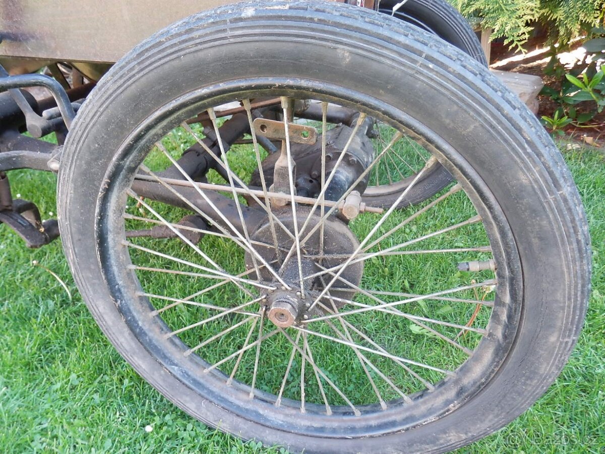 Stará invalidní tříkolka č. 2 - 17