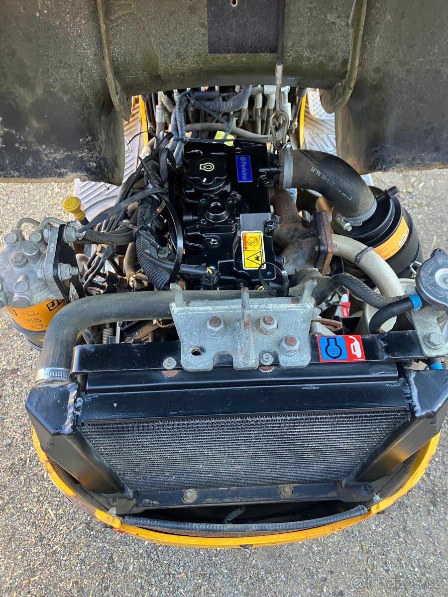 K prodeji JCB 8008 minibagr - 17