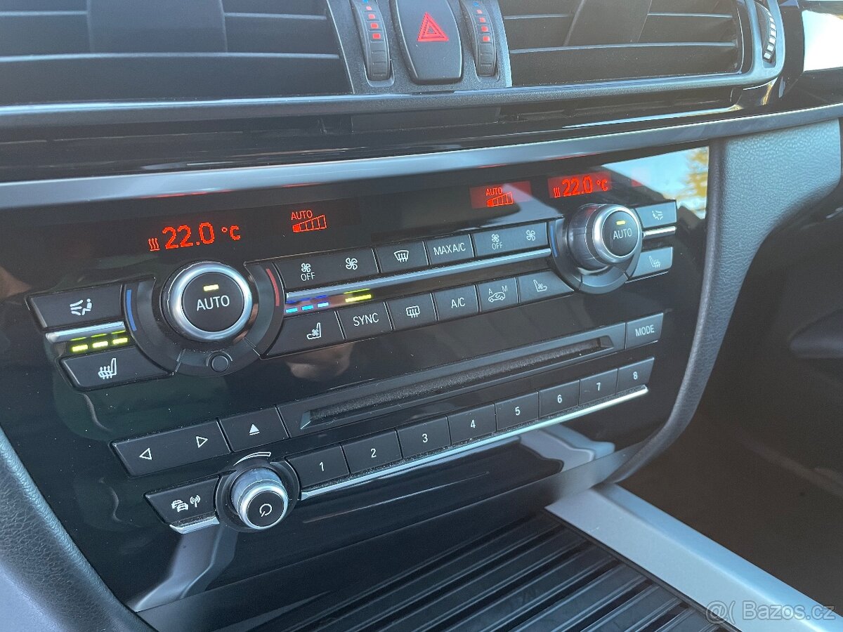 BMW X5 30d m-paket , krásný stav - 17