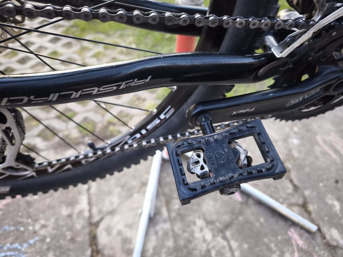 Horské kolo Rock Machine 26" - 17