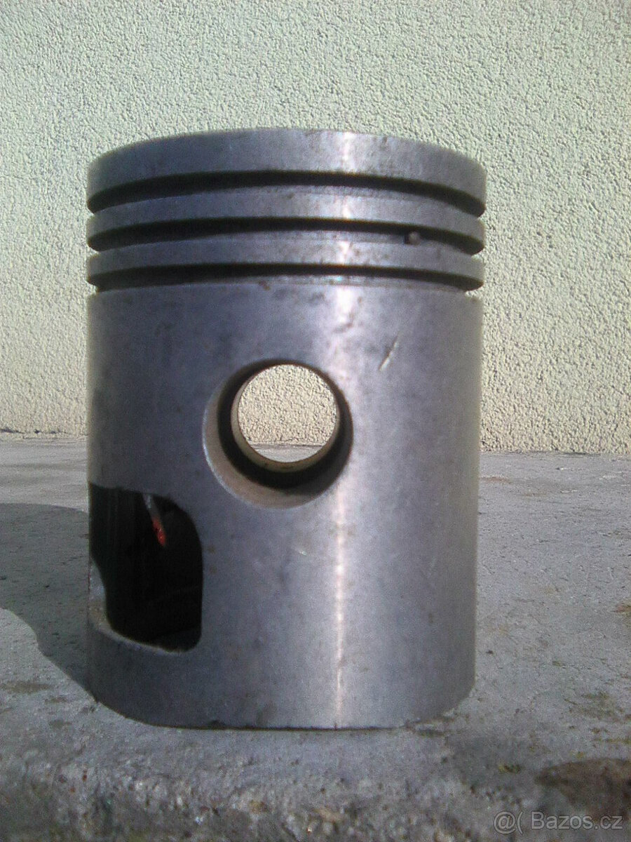 Jawa-čz 175/356-podsedlové plechy,kryty reflektoru a motoru. - 17