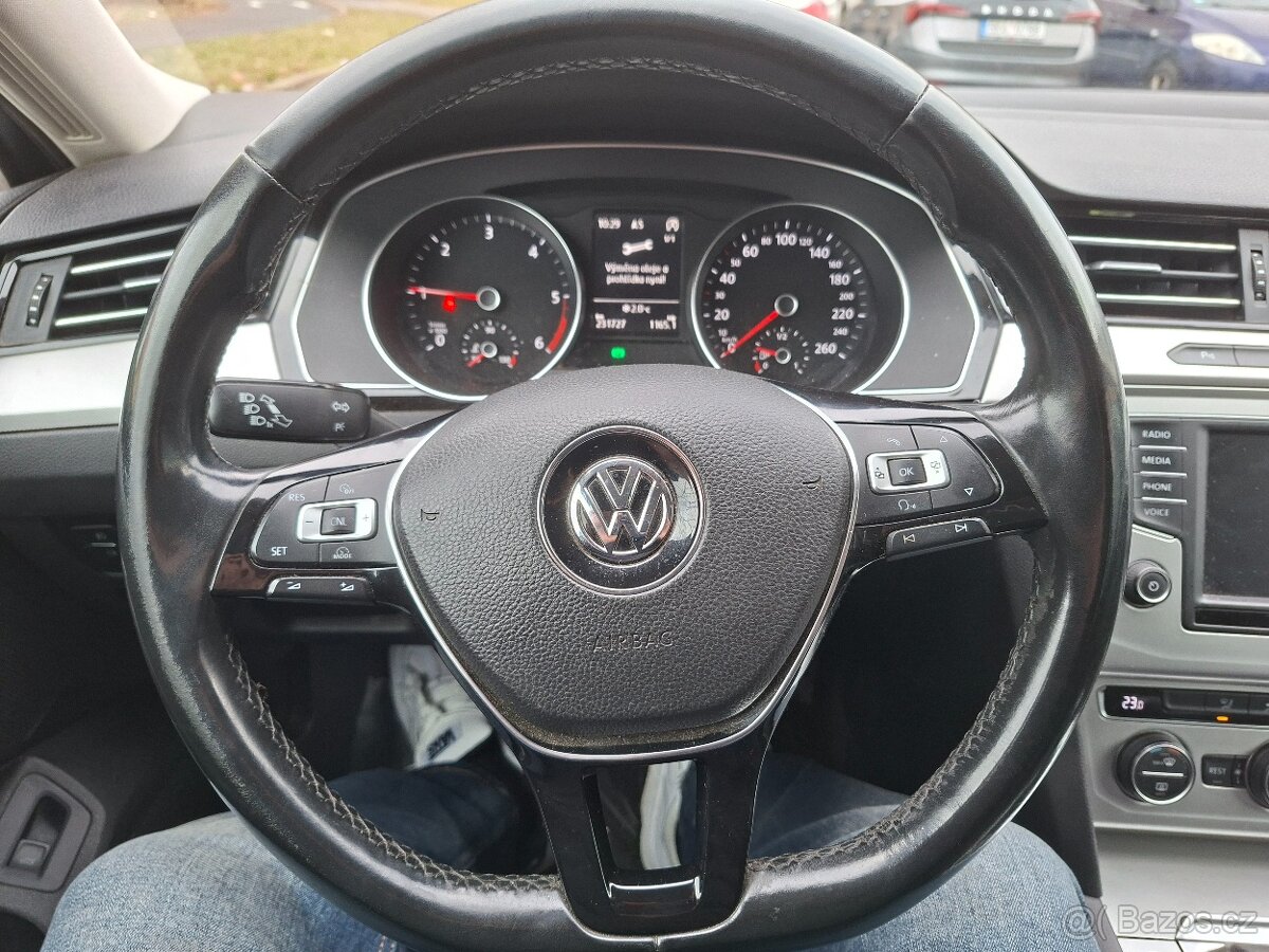 Volkswagen Passat - 17