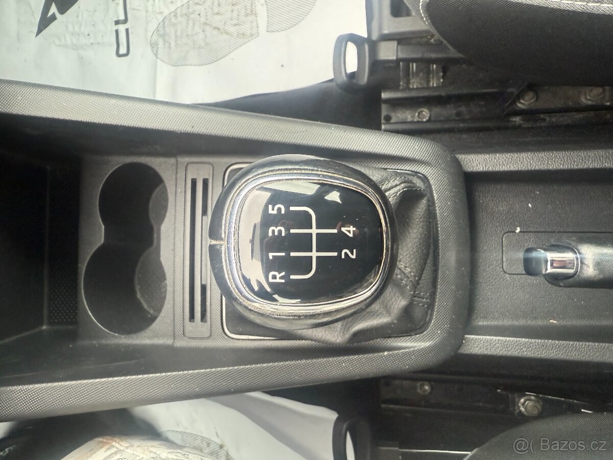 Škoda Fabia 1,0 TSI STYLE facelift Kombi r.v.2020 - 17