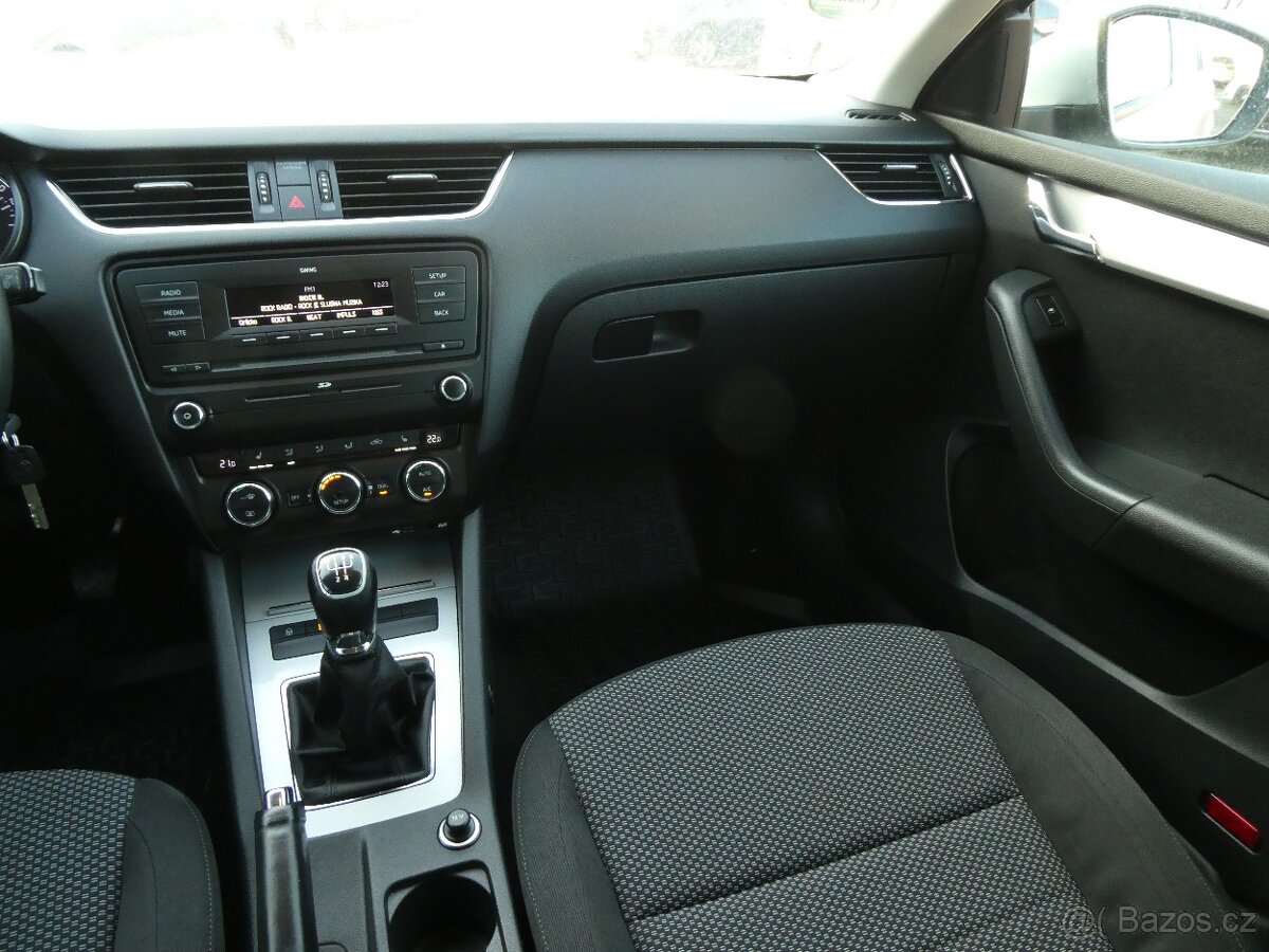 Škoda Octavia 1.6 TDi 77kW, ČR, 1.majitel, DPH, auto. klima - 17