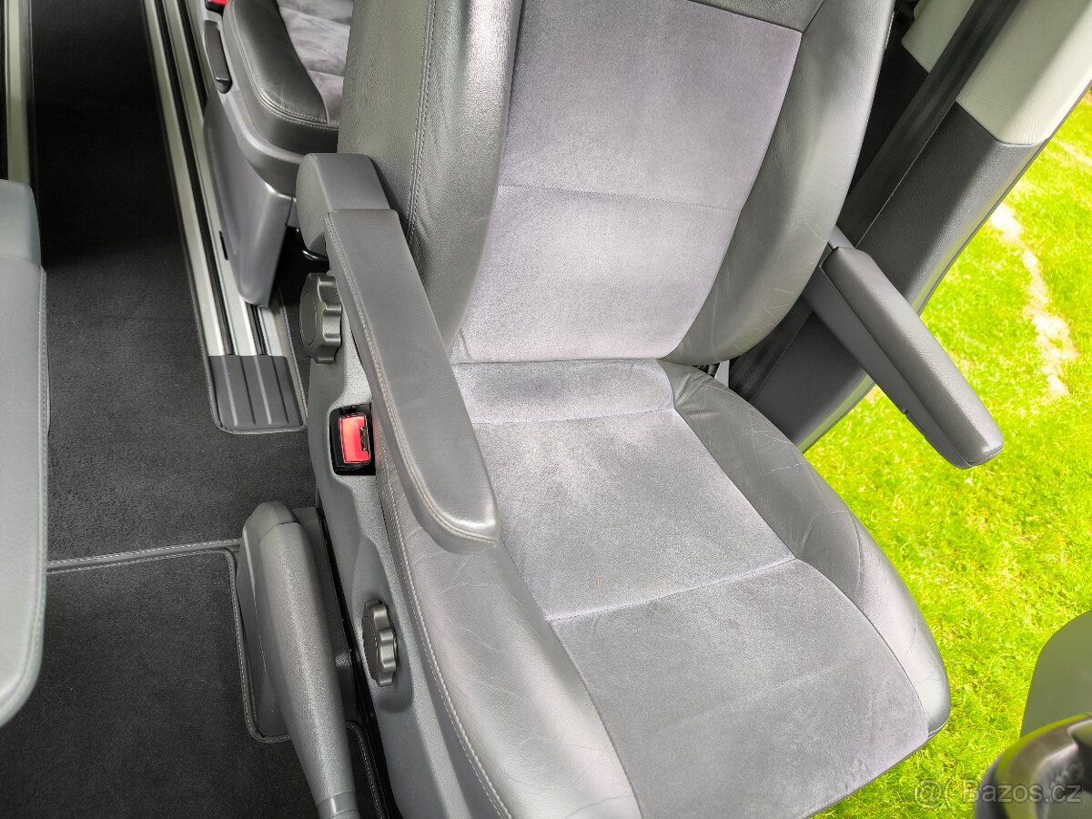 Multivan T5 103kw Highline - 17